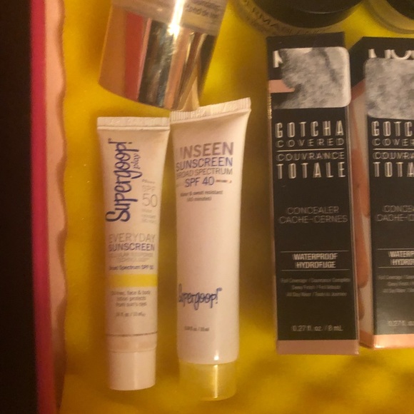 Makeup bundle!!! 💙❤️ - Picture 2 of 9